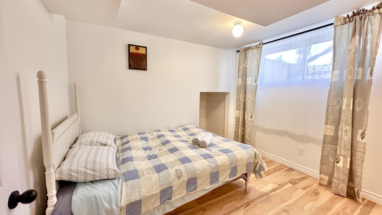 Photo of Bedroom in Port Colborne