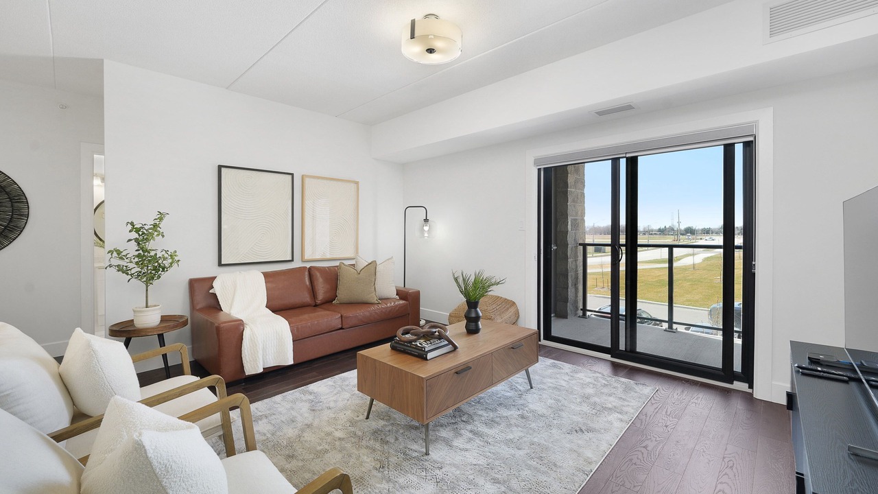 Photo of Livingroom in LaSalle