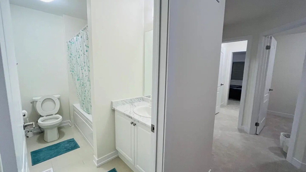 Photo of Bathroom in County of Brant