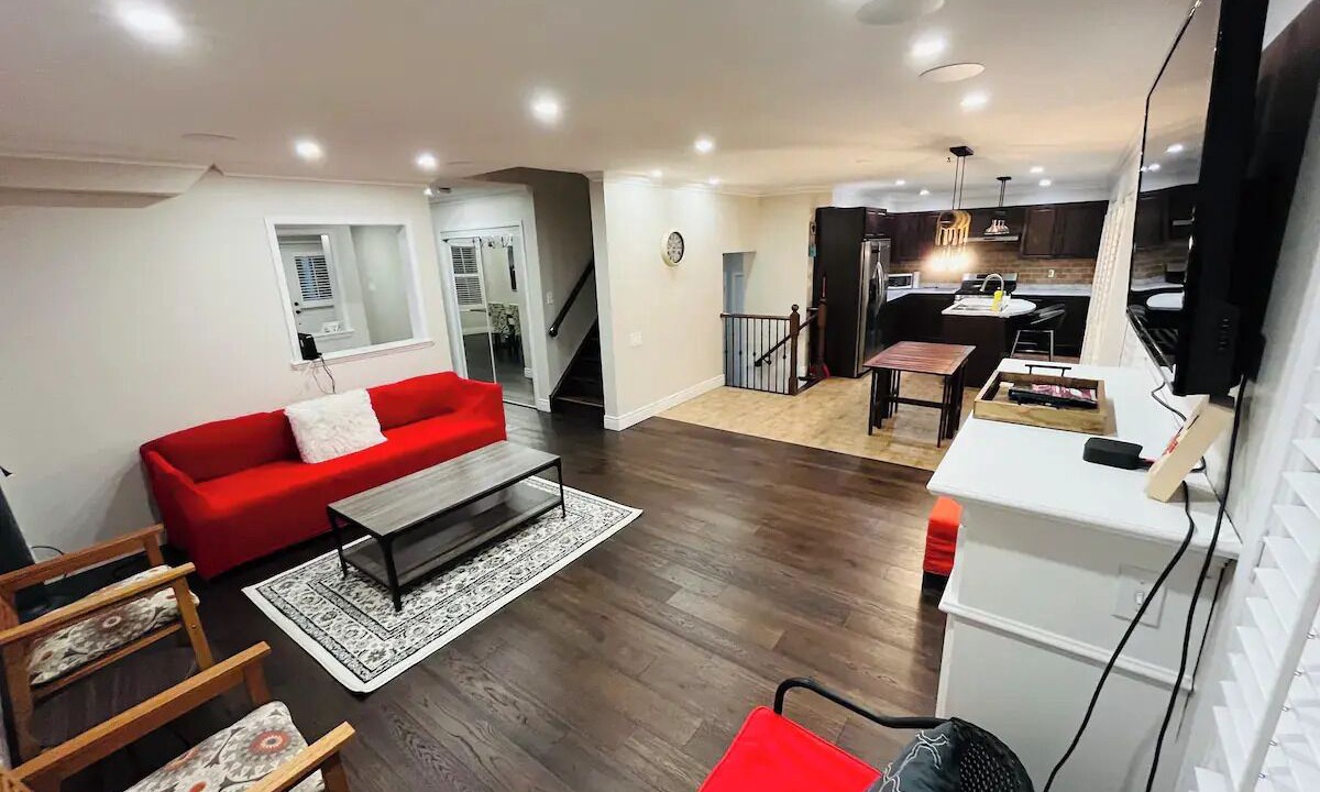 Photo of Livingroom in Brantford