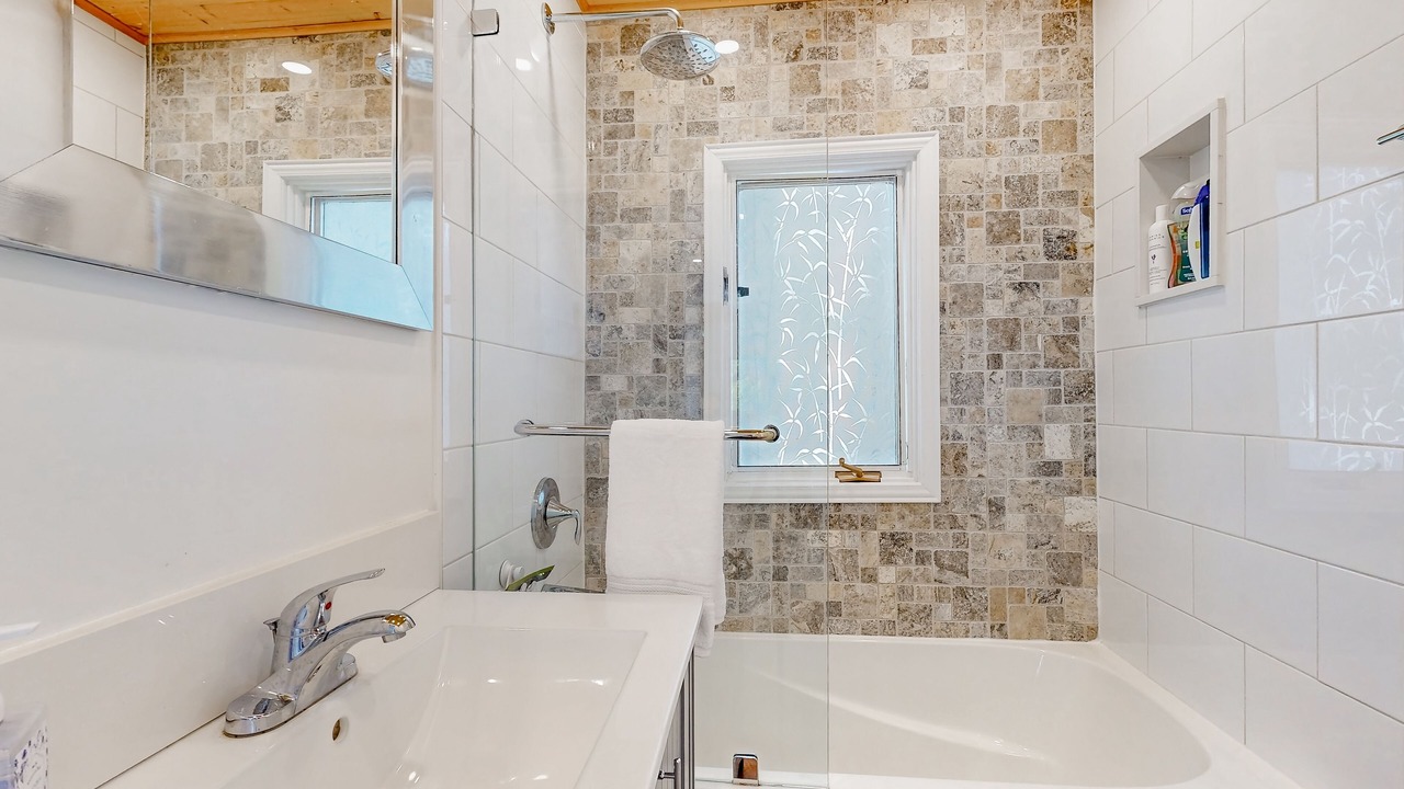 Photo of Bathroom in Innisfil
