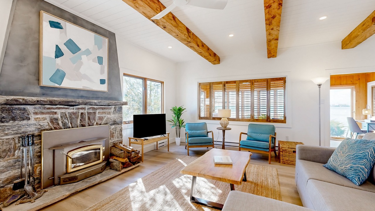 Photo of Livingroom in Innisfil