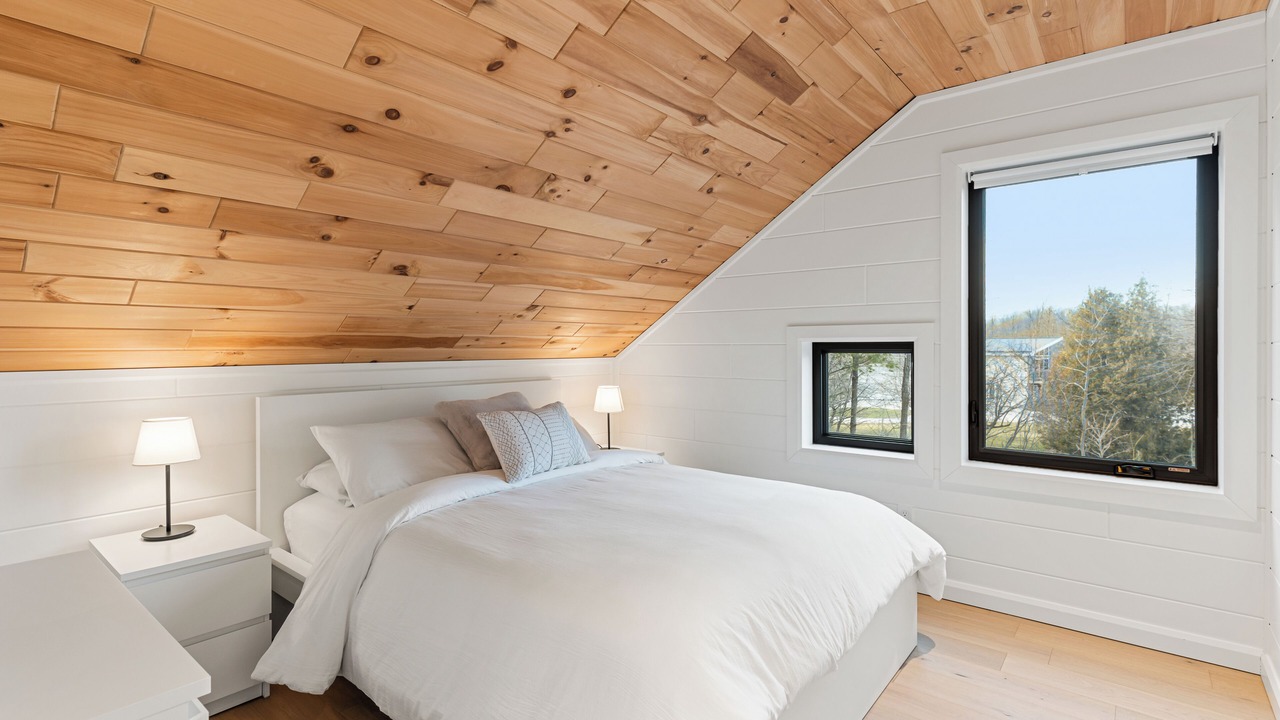 Photo of Bedroom in Lion's Head