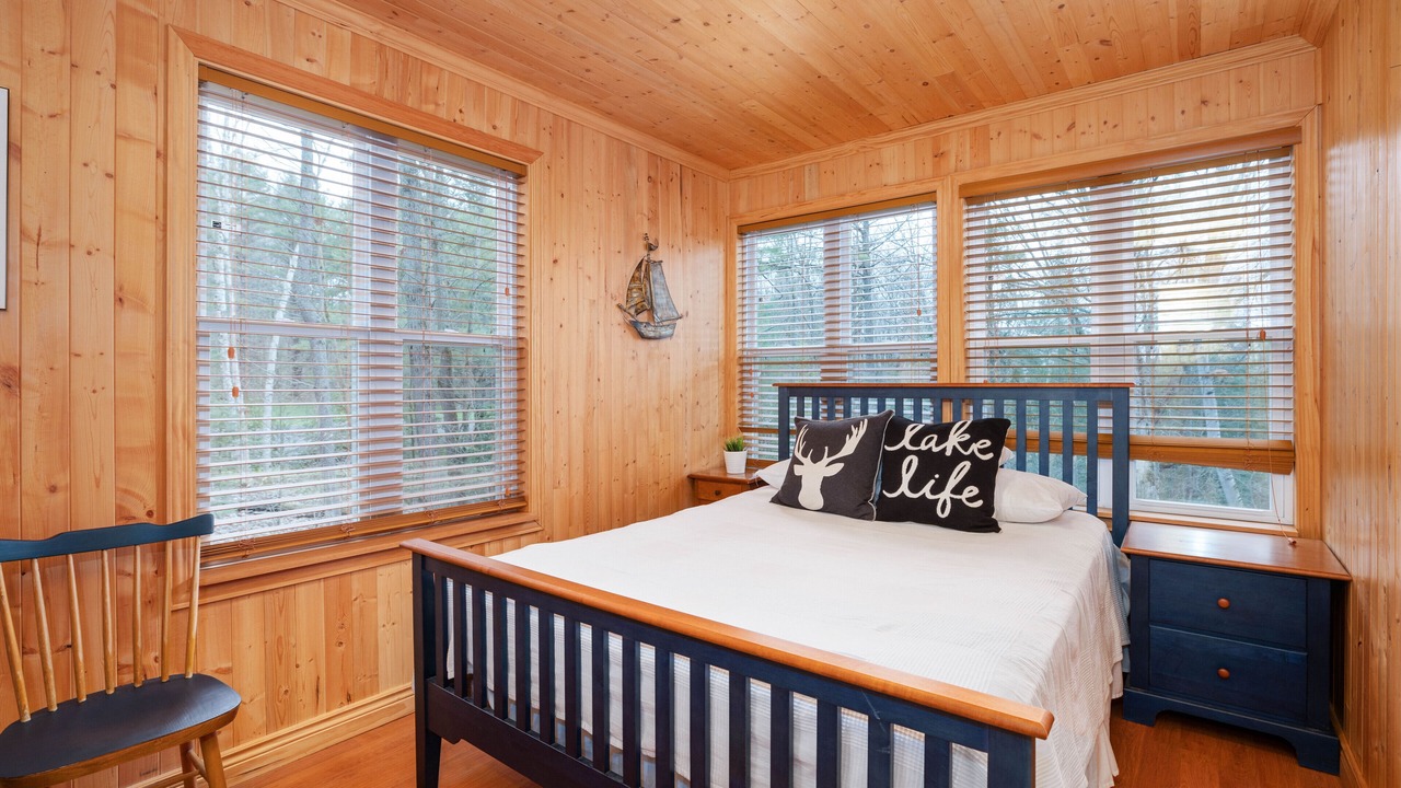 Photo of Bedroom in Rosseau