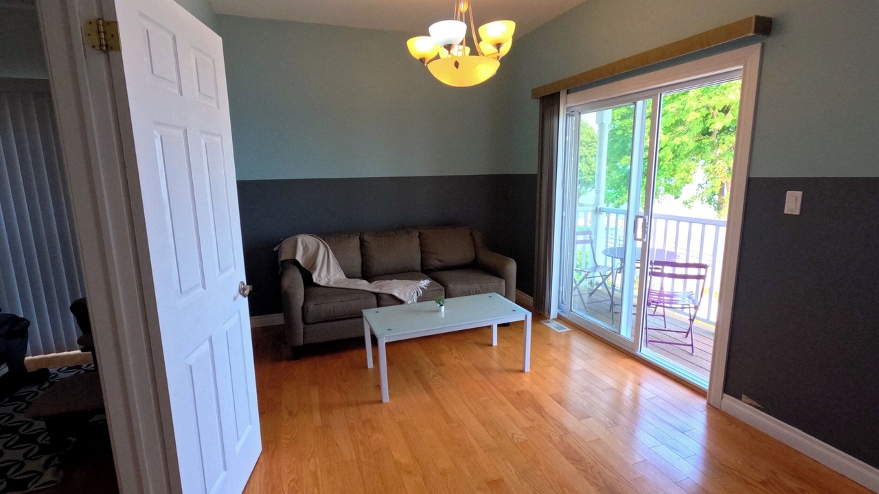 Photo of Livingroom in Hamilton