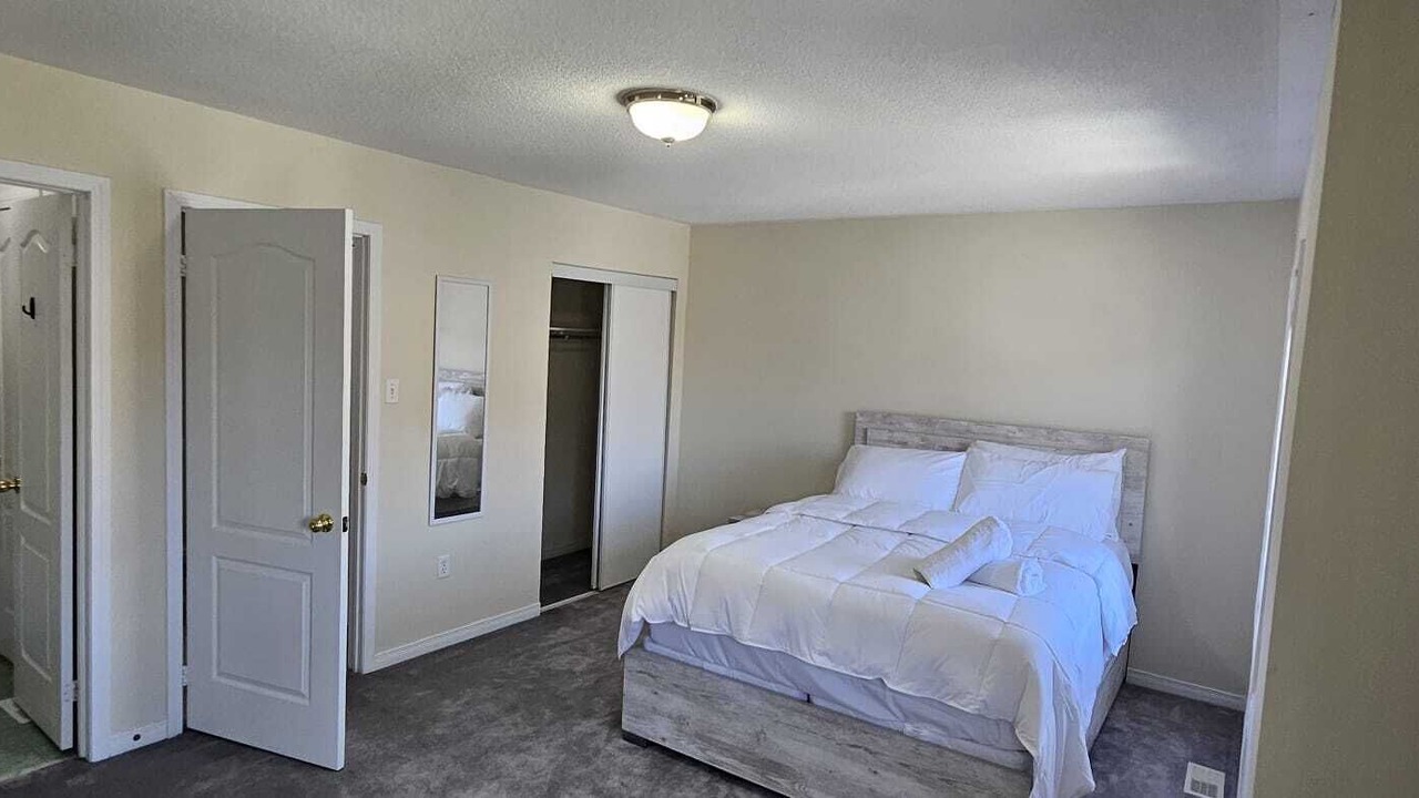 Photo of Bedroom in Hurontario