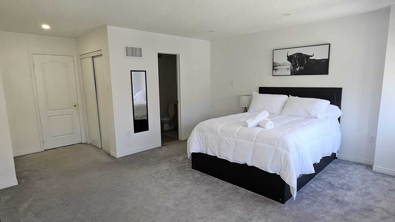 Photo of Bedroom in Hurontario