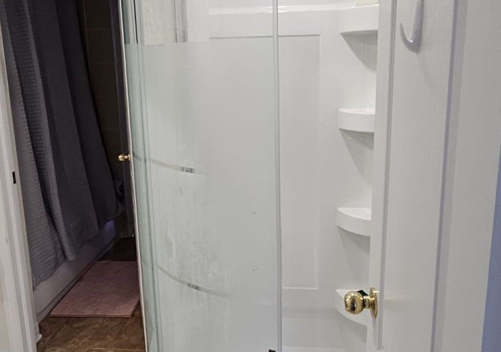 Photo of Bathroom in Hurontario