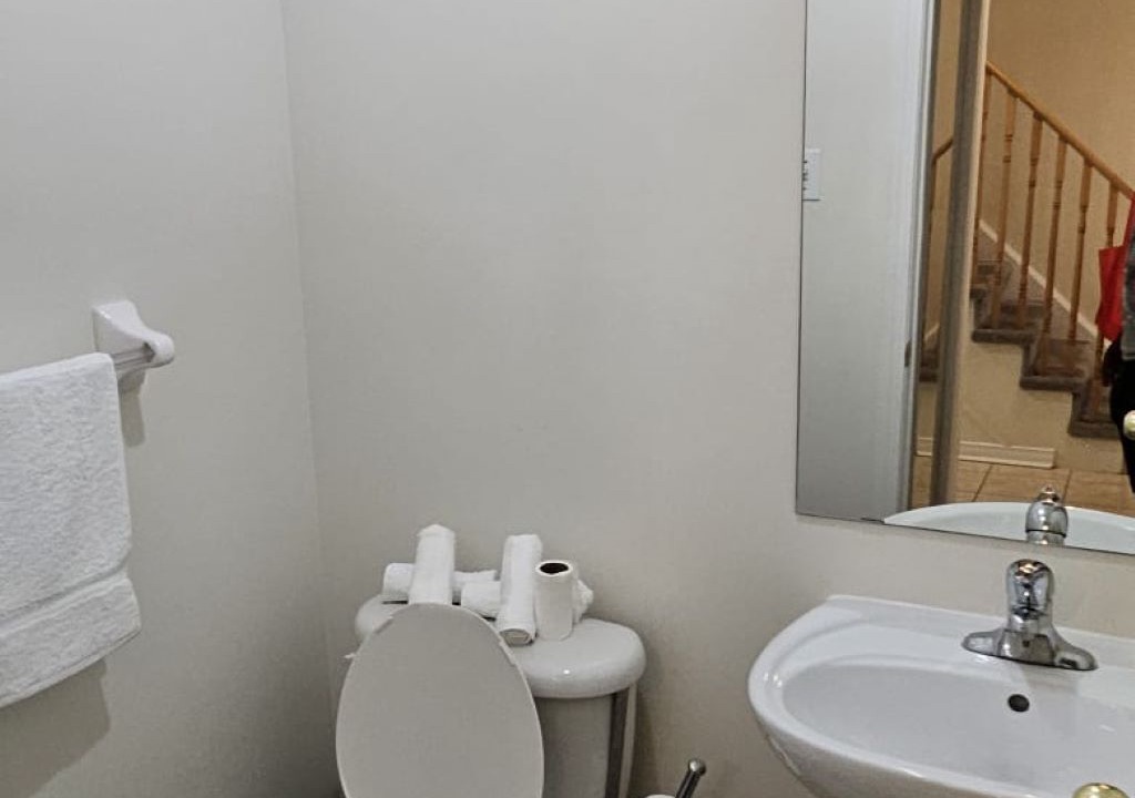 Photo of Bathroom in Hurontario
