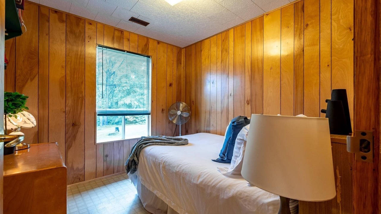 Photo of Bedroom in Magnetawan