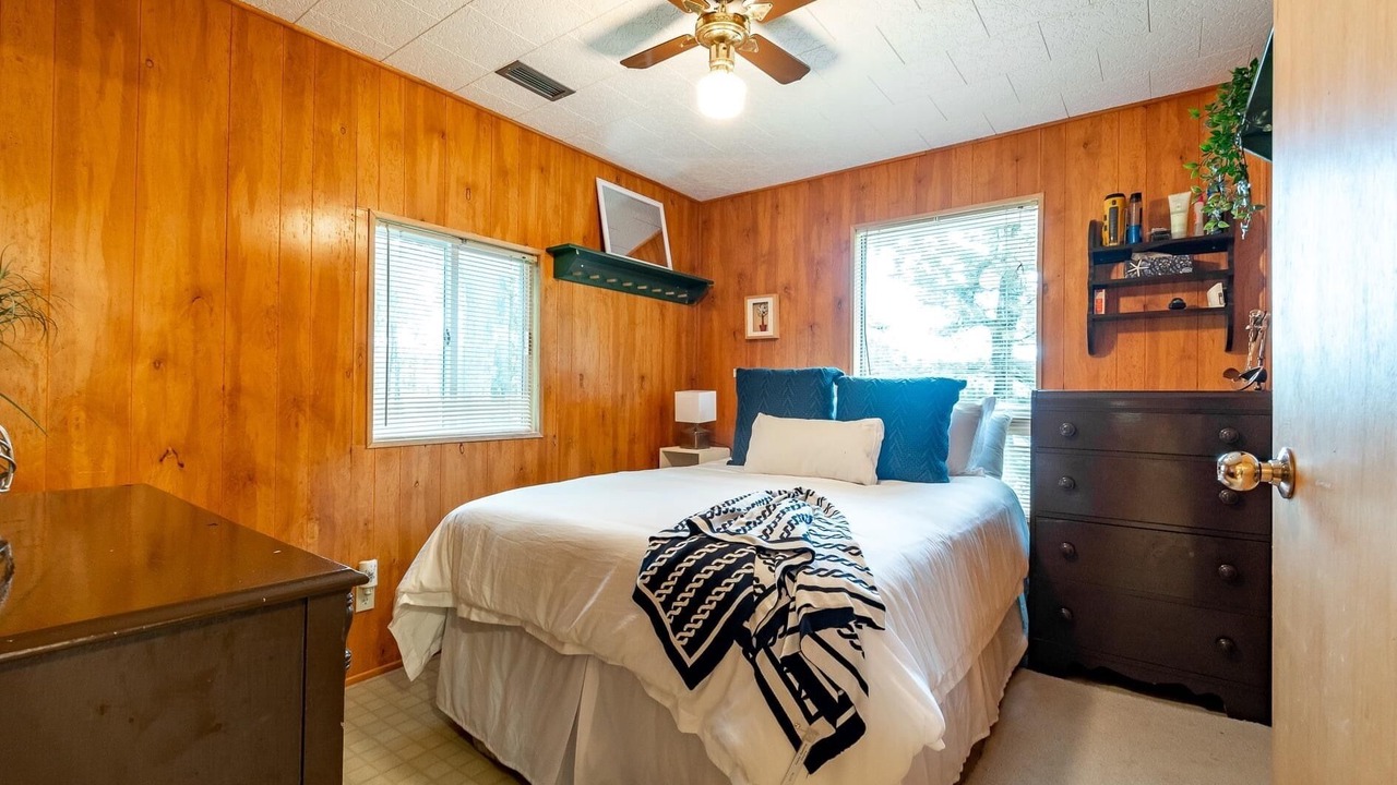 Photo of Bedroom in Magnetawan