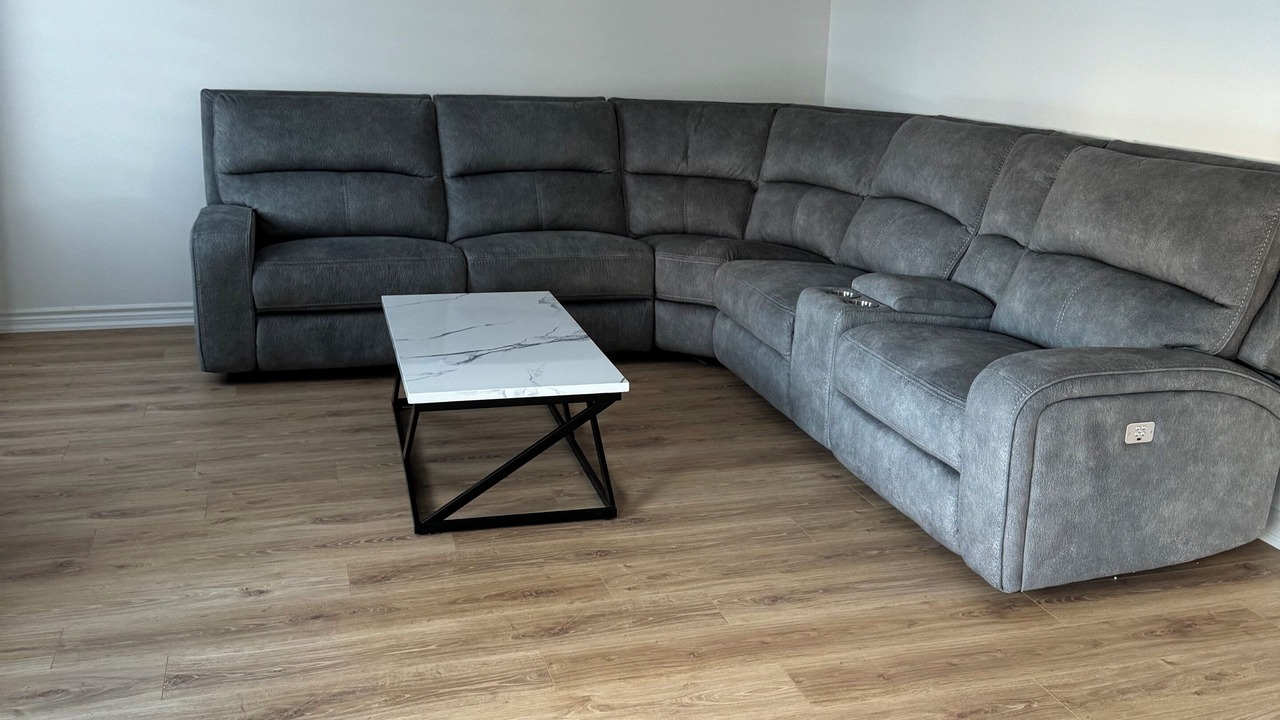 Photo of Livingroom in Cobourg