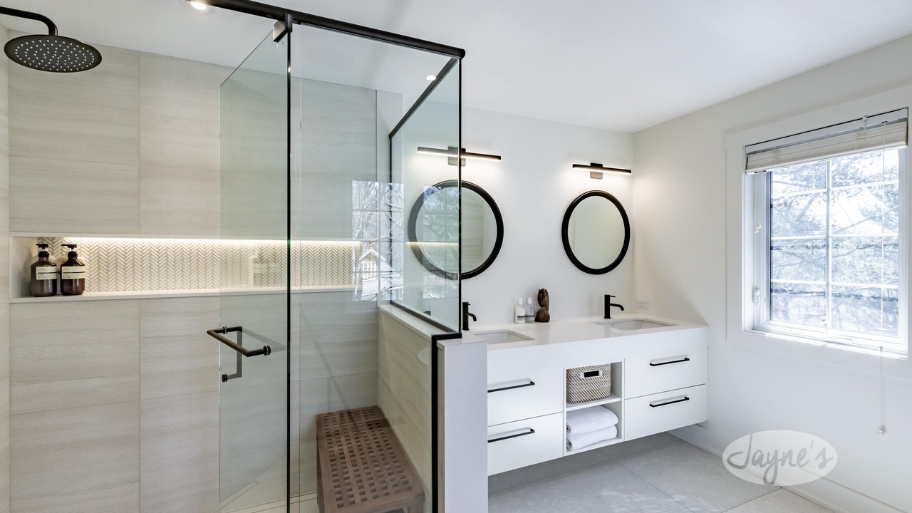 Photo of Bathroom in Muskoka Lakes