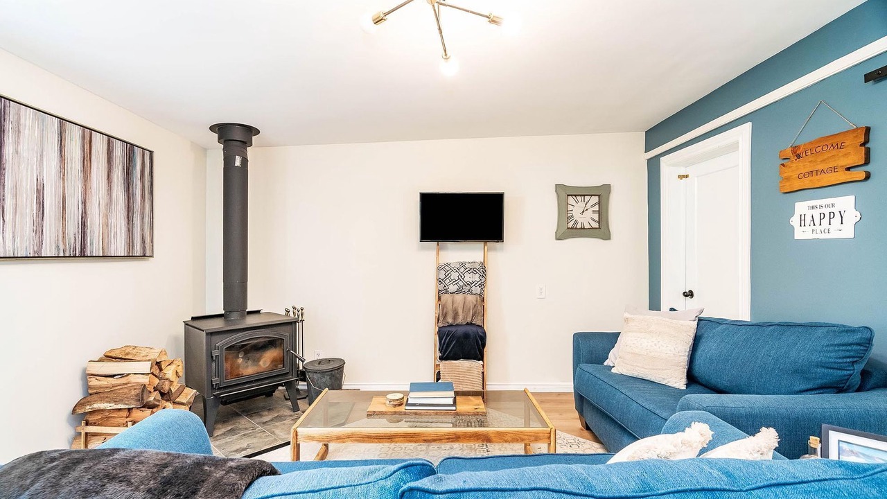 Photo of Livingroom in Washago