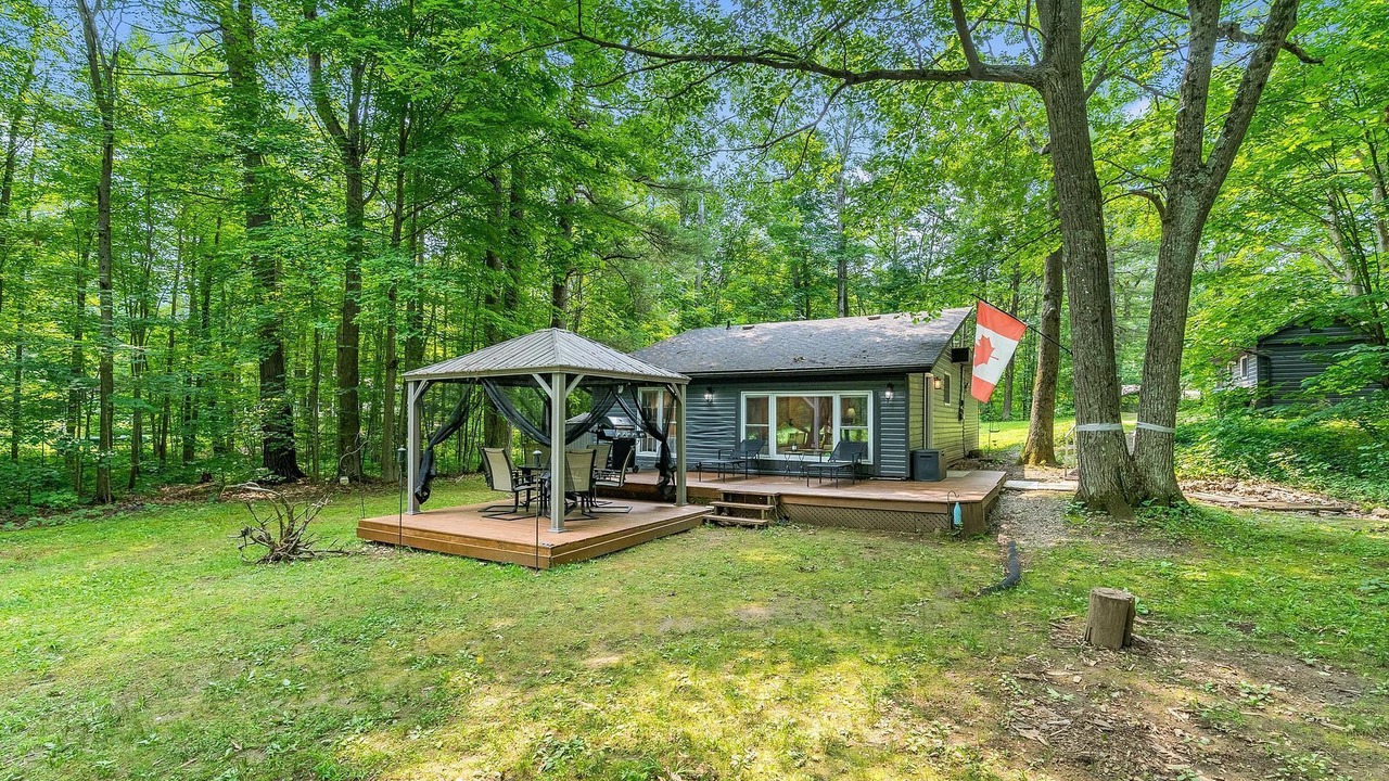 Photo of Patio Balcony in Washago