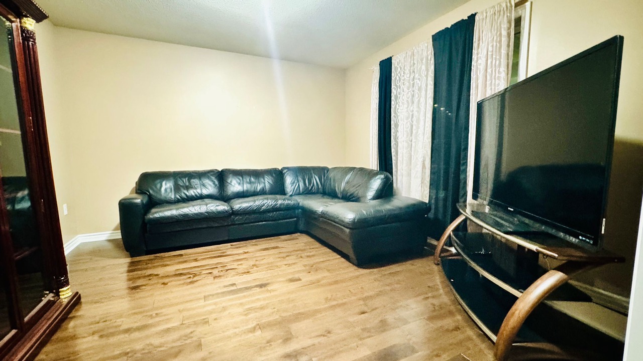 Photo of Livingroom in Barrie
