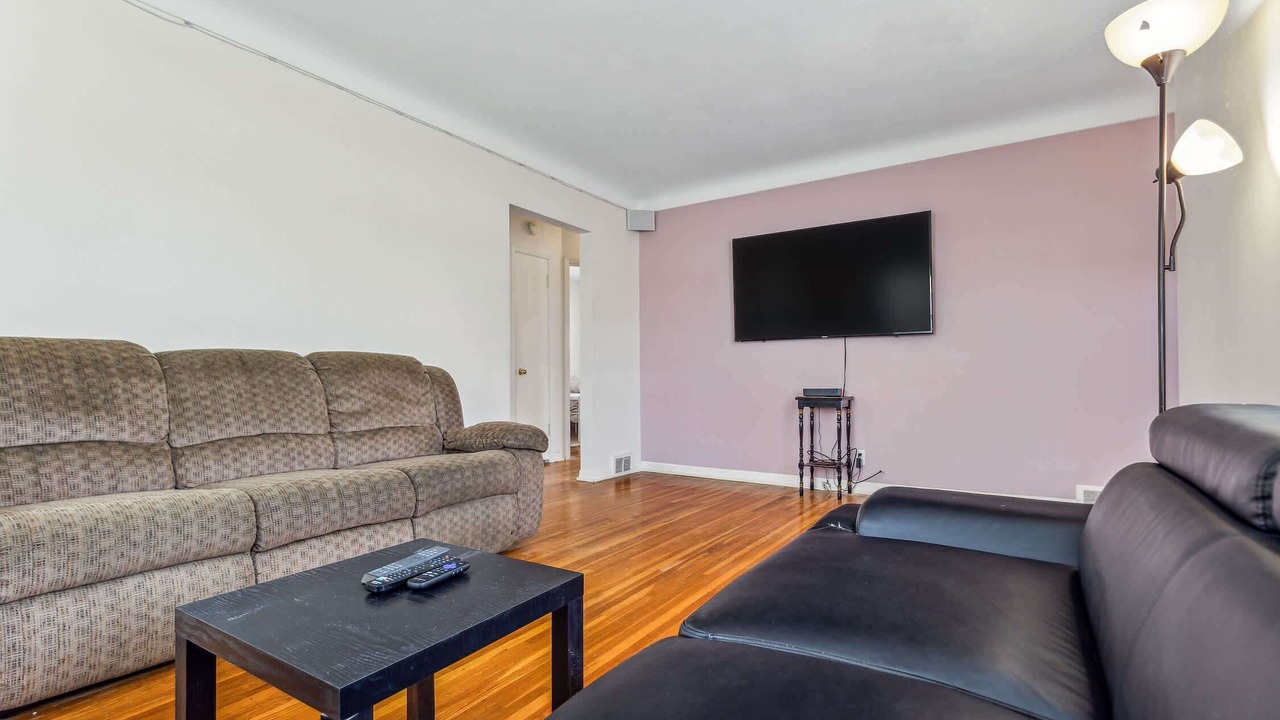 Photo of Livingroom in Crystal