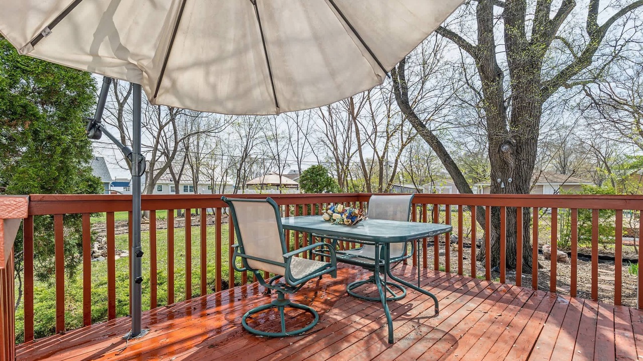 Photo of Outdoor in Crystal