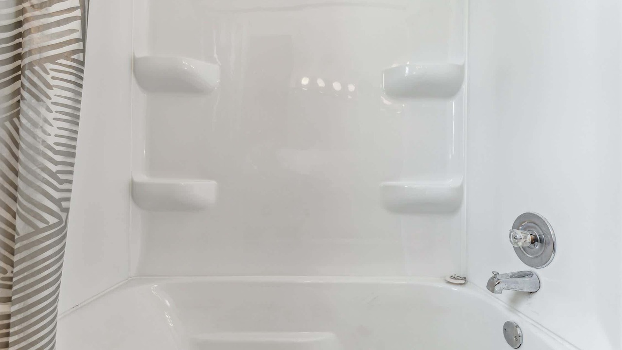 Photo of Bathroom in Crystal