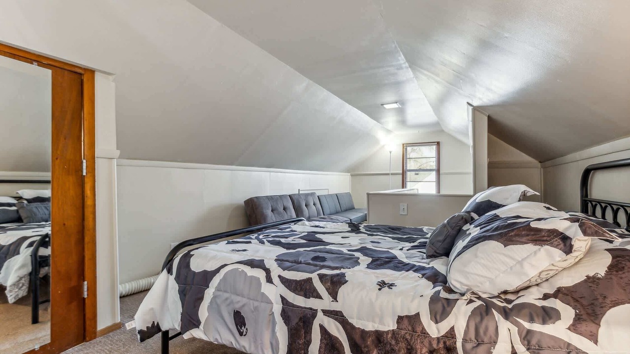 Photo of Bedroom in Crystal