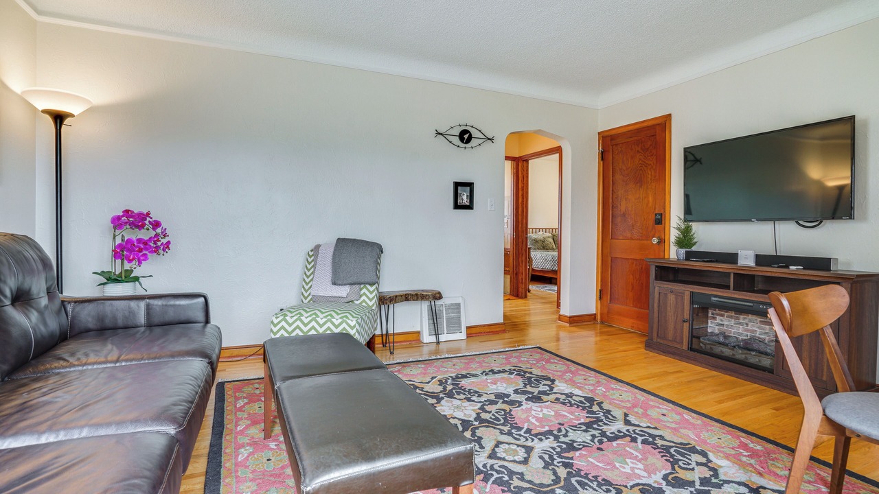 Photo of Livingroom in West Seventh