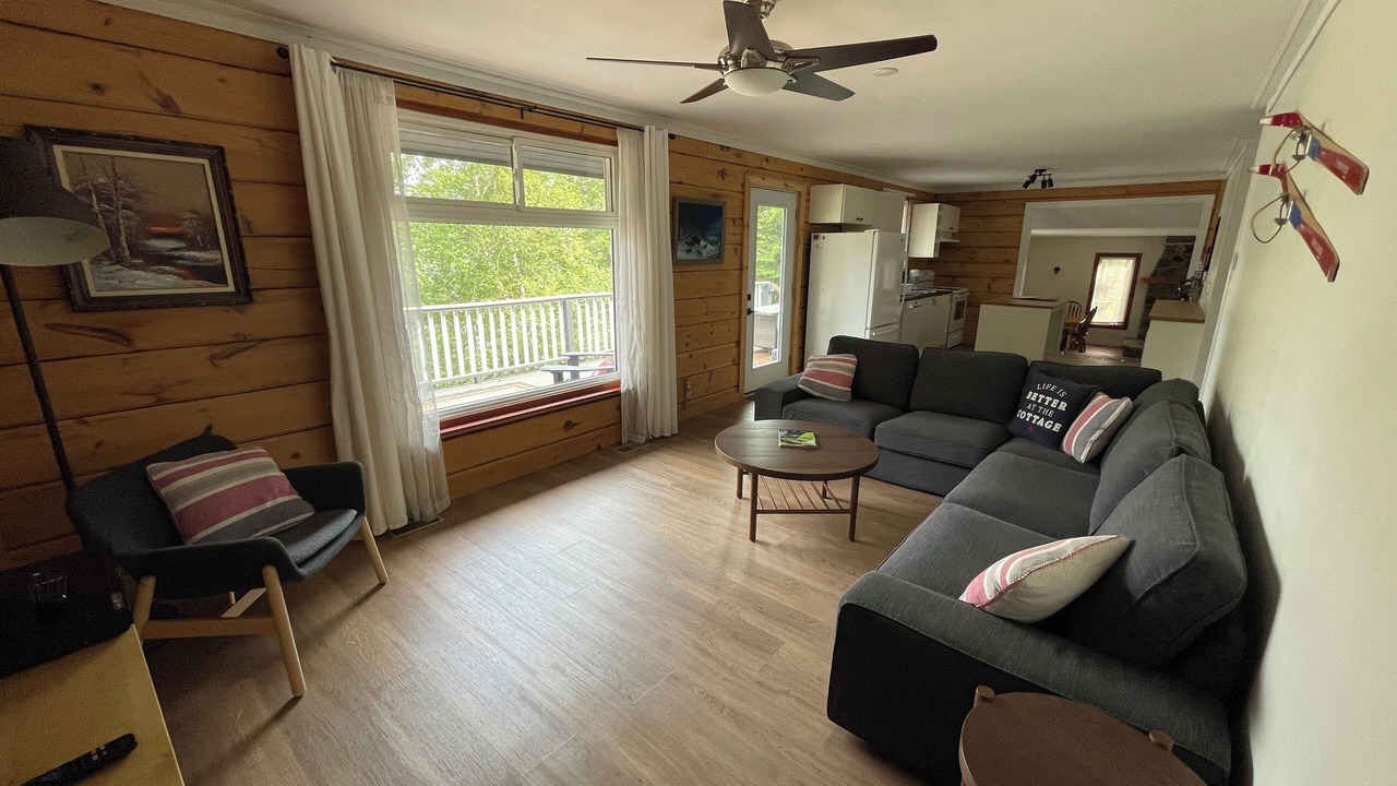 Photo of Livingroom in Hastings Highlands