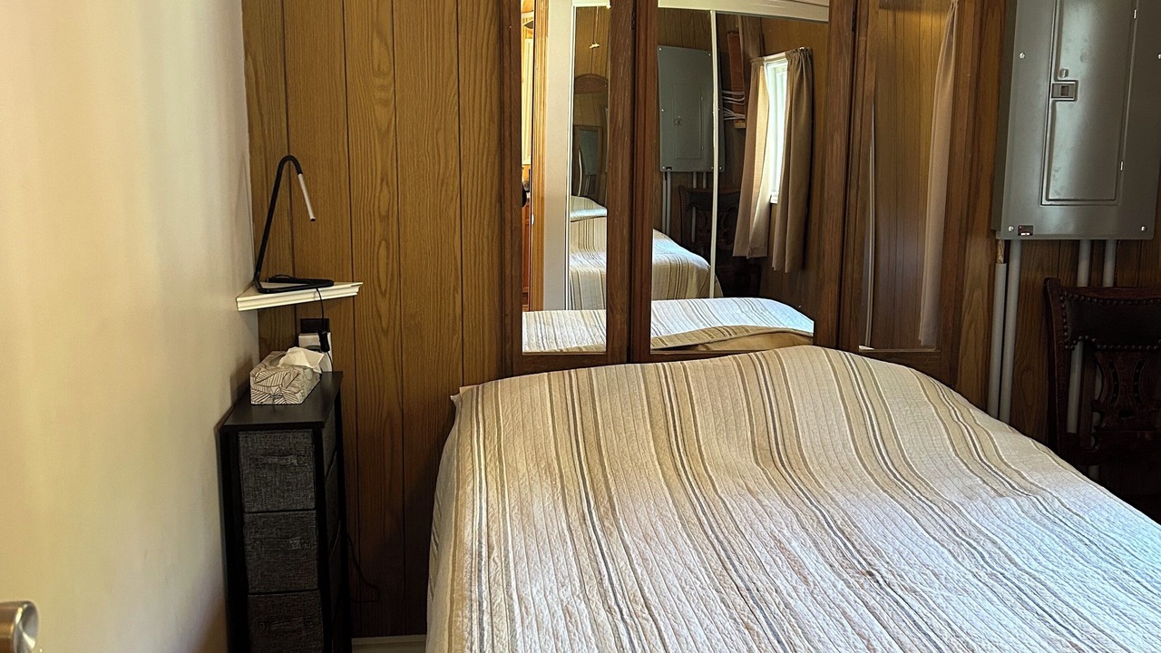 Photo of Bedroom in Colborne
