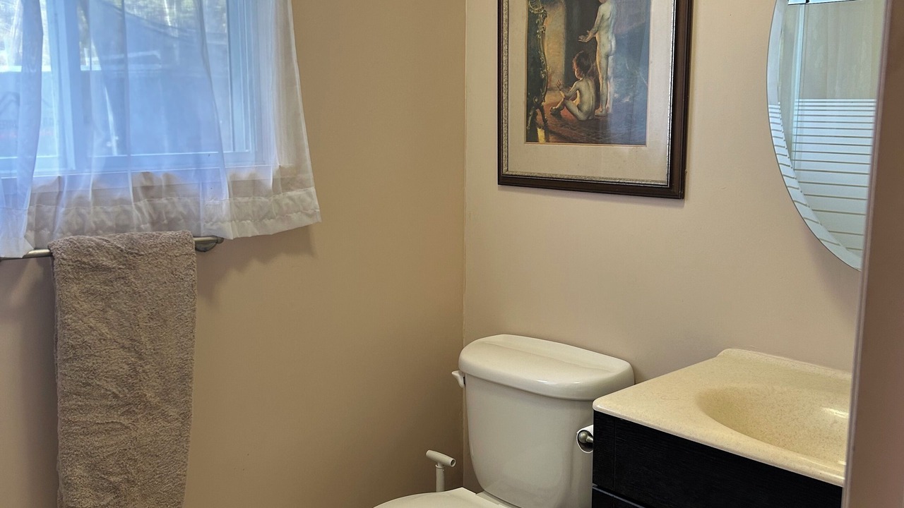 Photo of Bathroom in Colborne