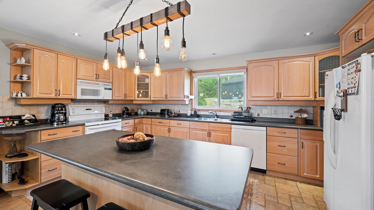 Photo of Kitchen in Otonabee-South Monaghan