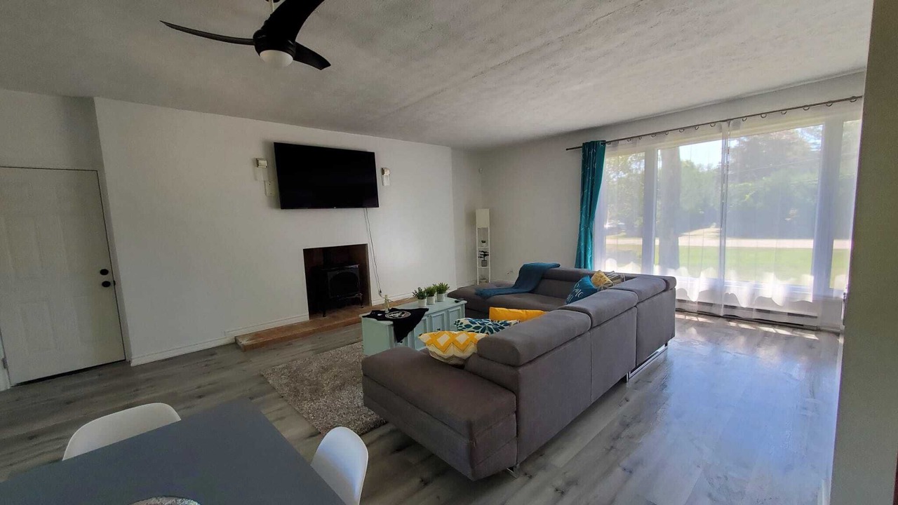 Photo of Livingroom in Sauble Beach