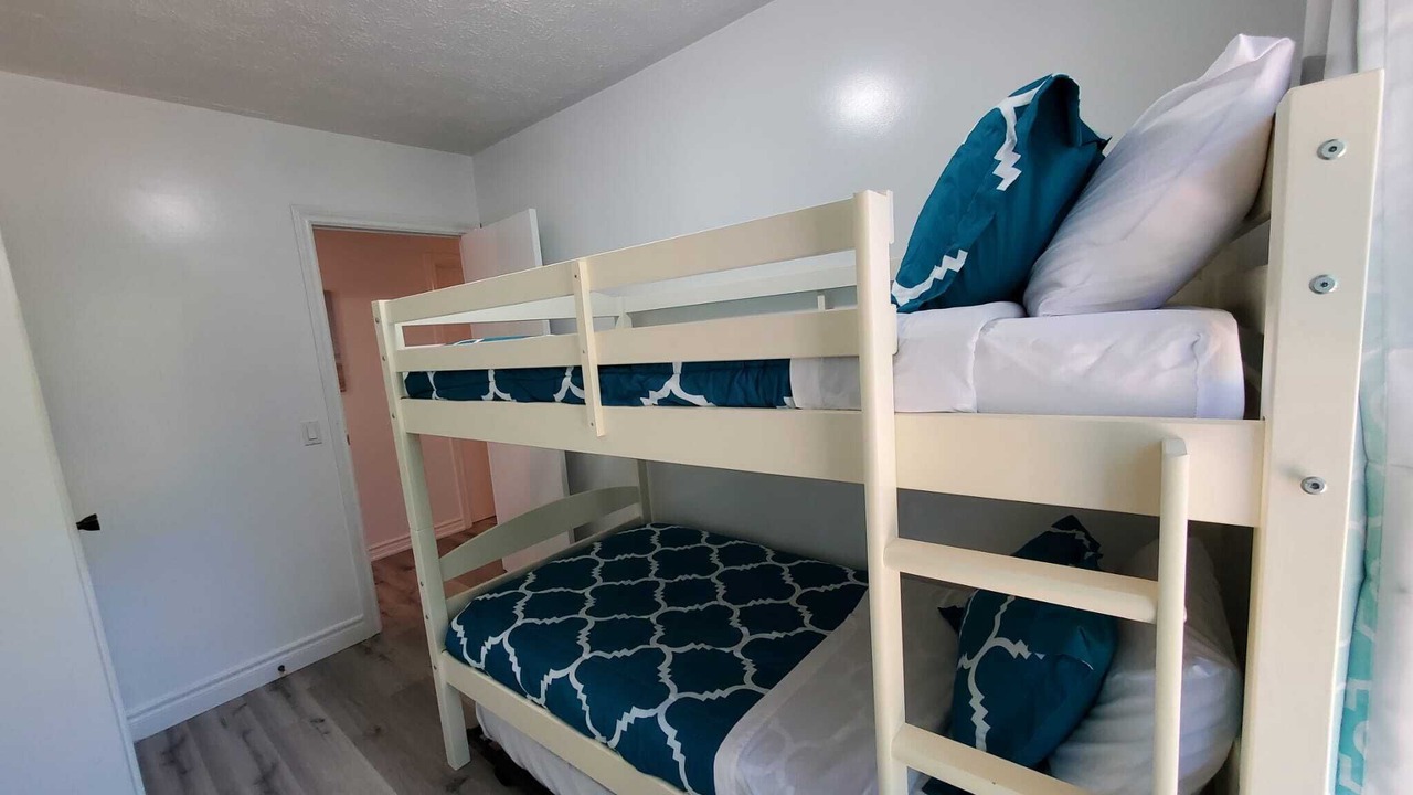 Photo of Bedroom in Sauble Beach