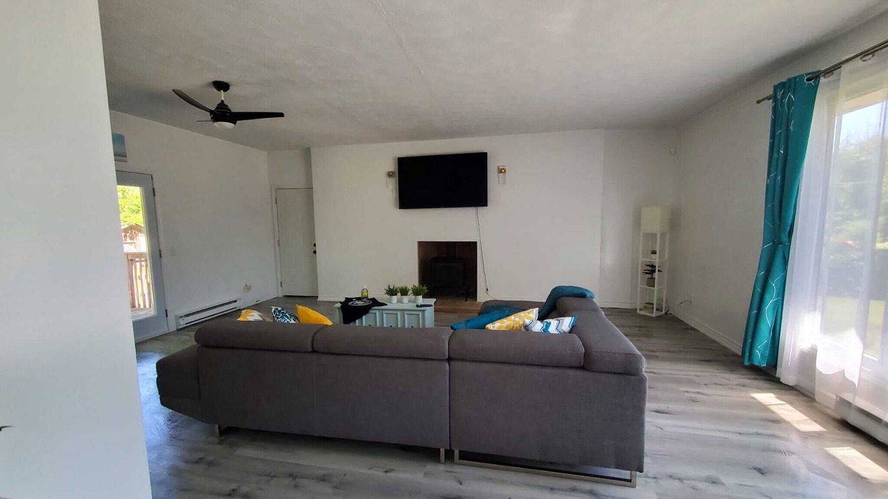 Photo of Livingroom in Sauble Beach