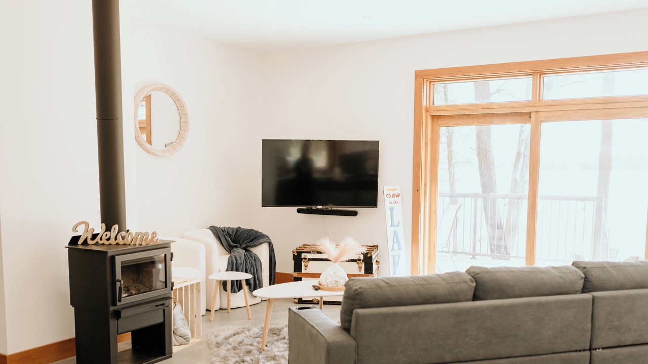 Photo of Livingroom in Bracebridge