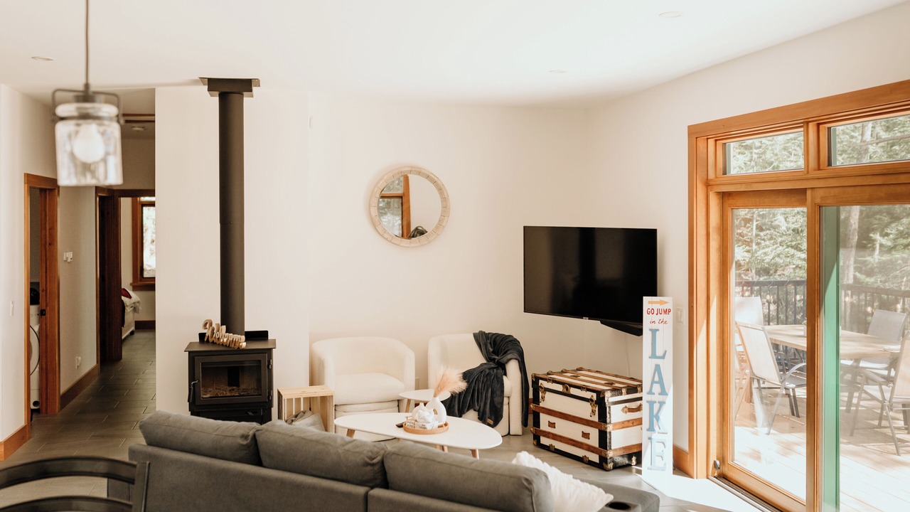 Photo of Livingroom in Bracebridge