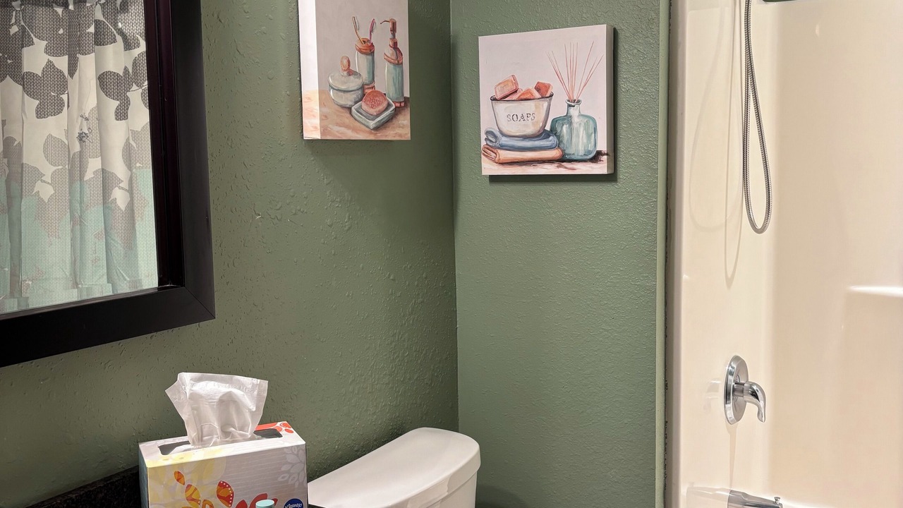 Photo of Bathroom in Deerwood