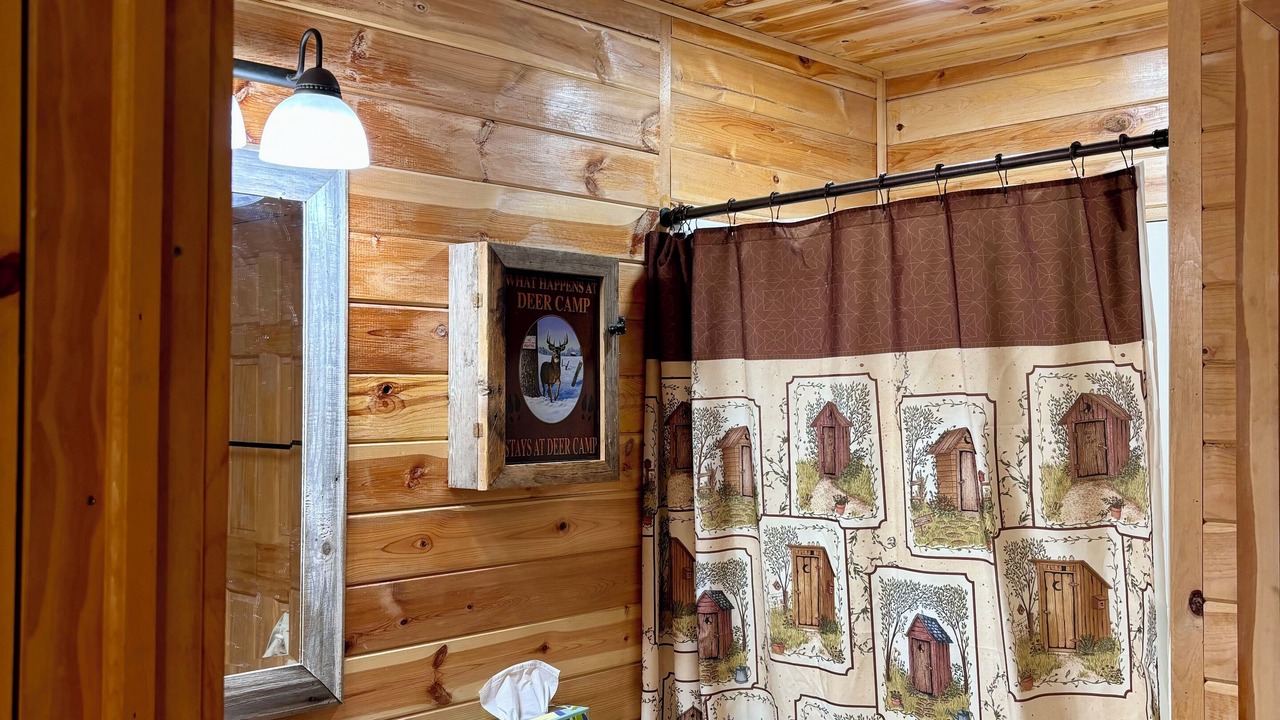 Photo of Bathroom in Deerwood