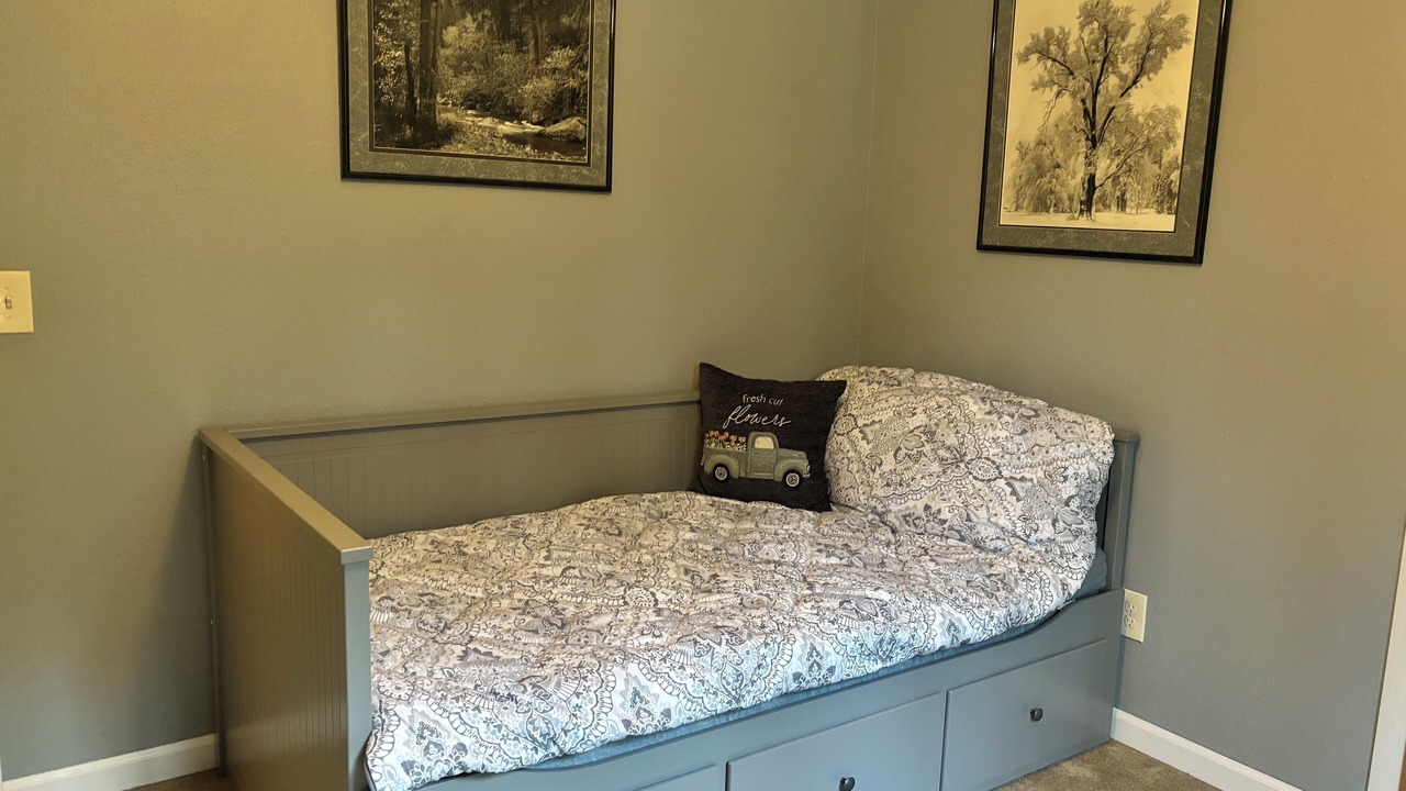 Photo of Bedroom in Deerwood