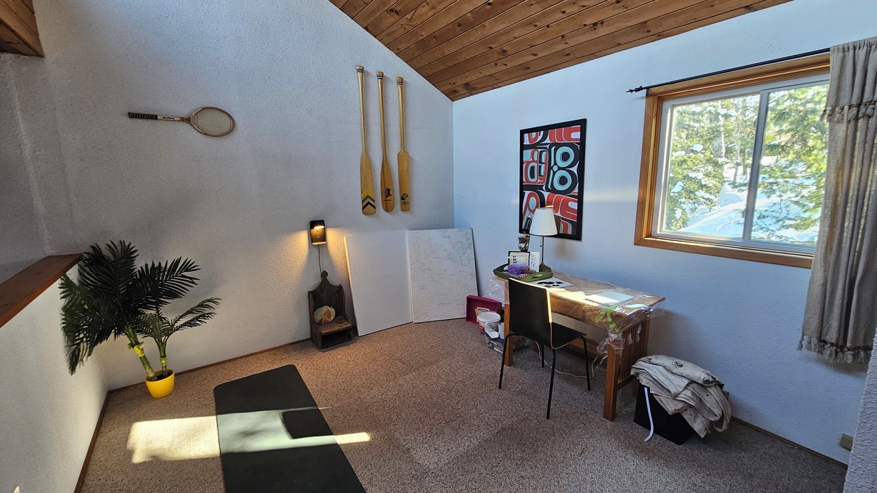Photo of Bedroom in Haliburton