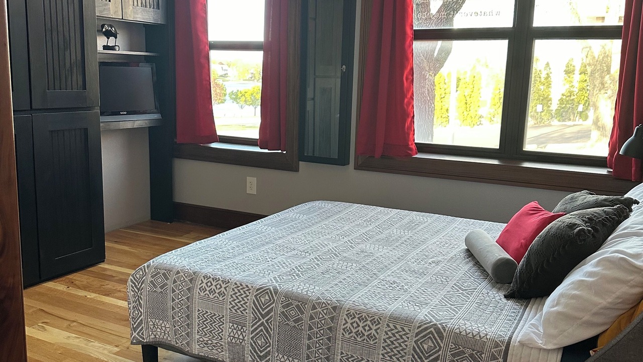 Photo of Bedroom in Albert Lea