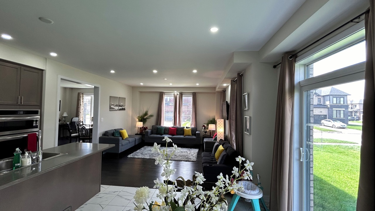Photo of Livingroom in Thorold