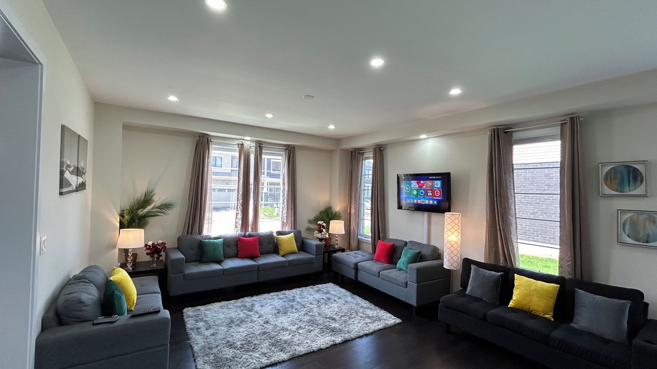 Photo of Livingroom in Thorold