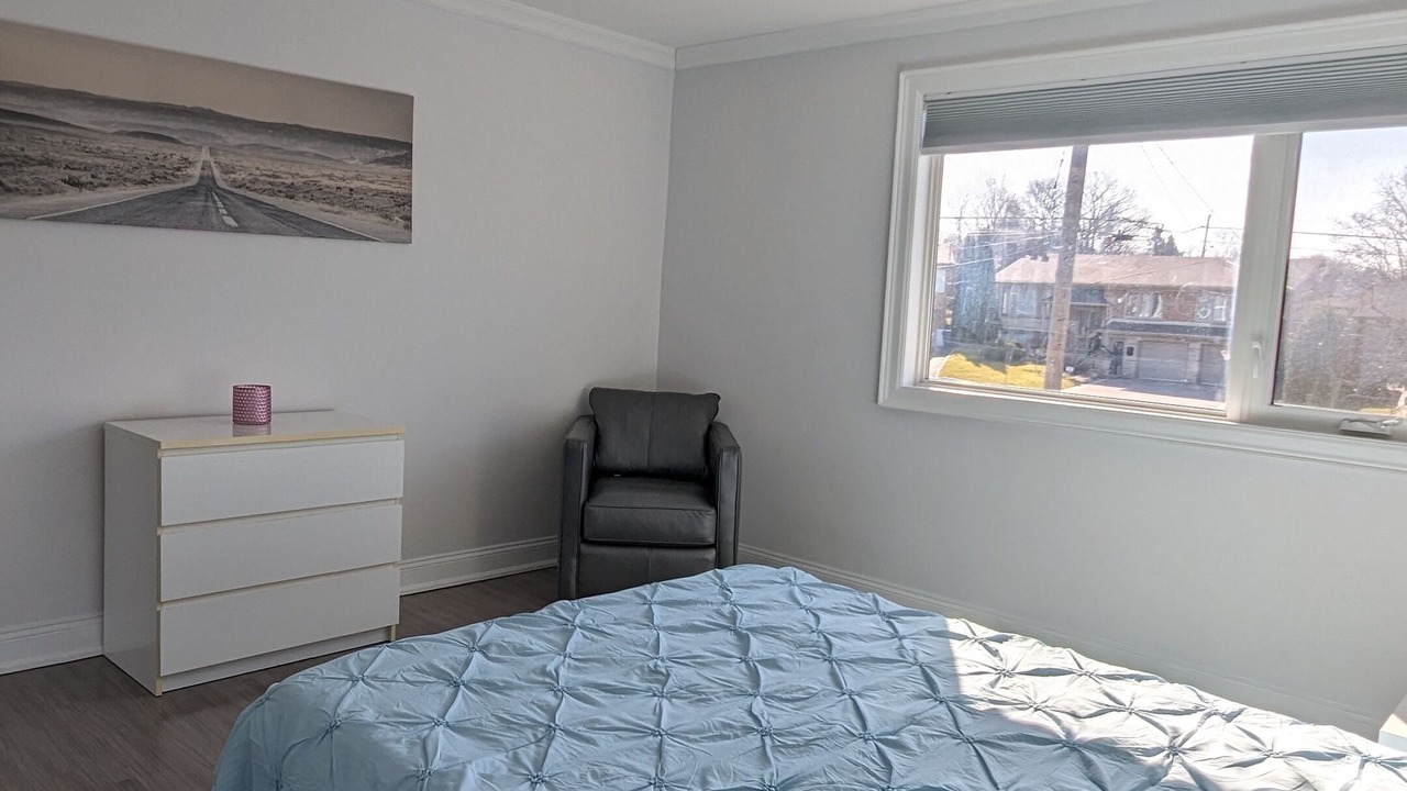 Photo of Bedroom in Brookhaven - Amesbury