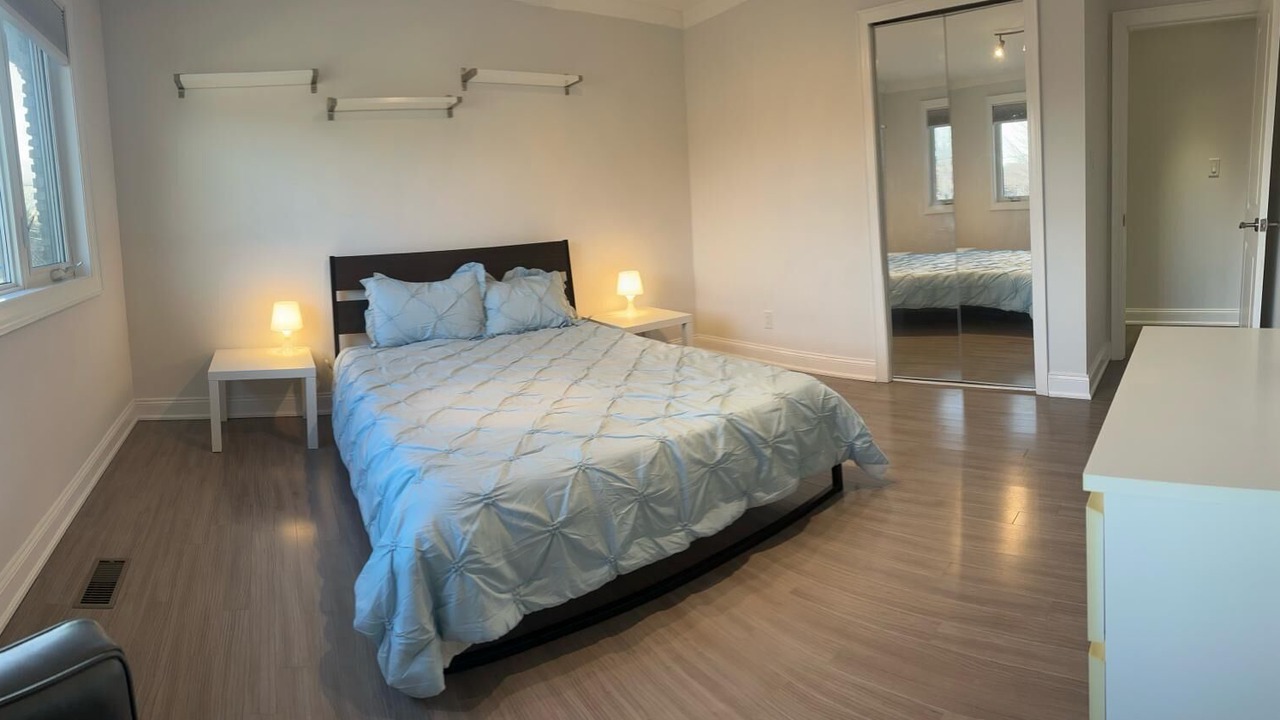 Photo of Bedroom in Brookhaven - Amesbury