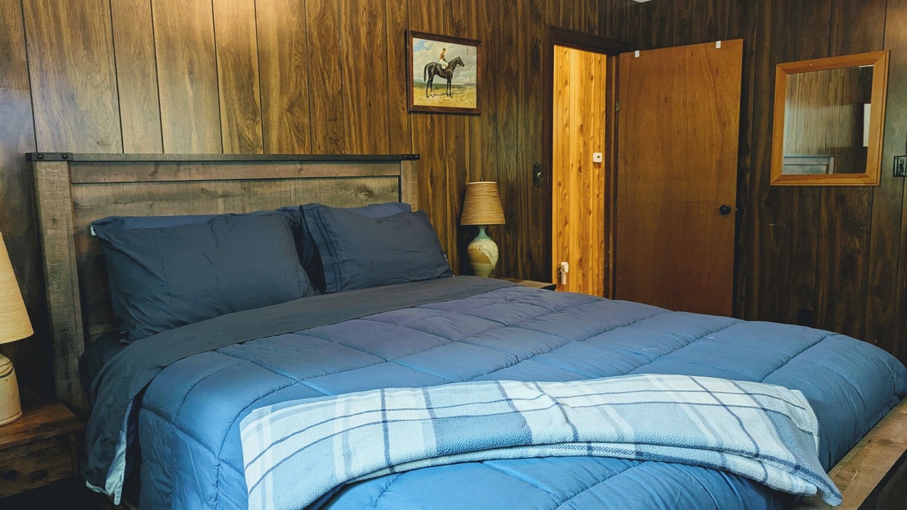 Photo of Bedroom in Frontenac