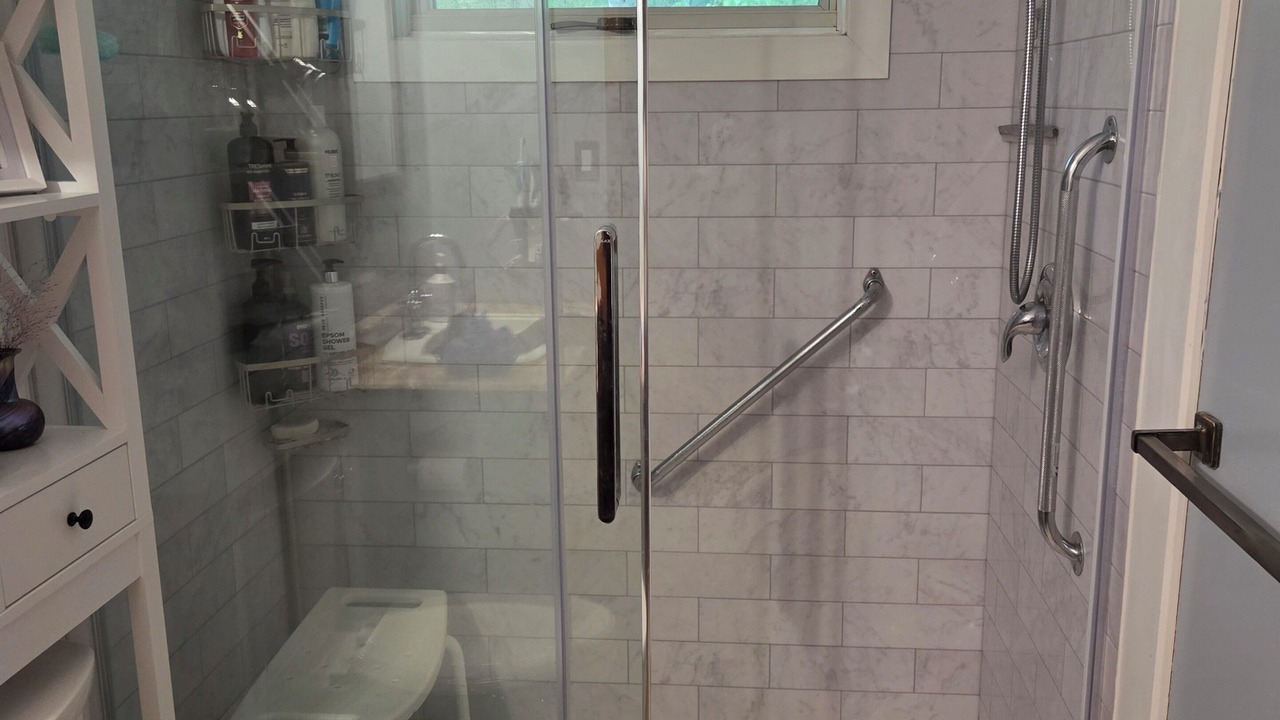 Photo of Bathroom in Frontenac