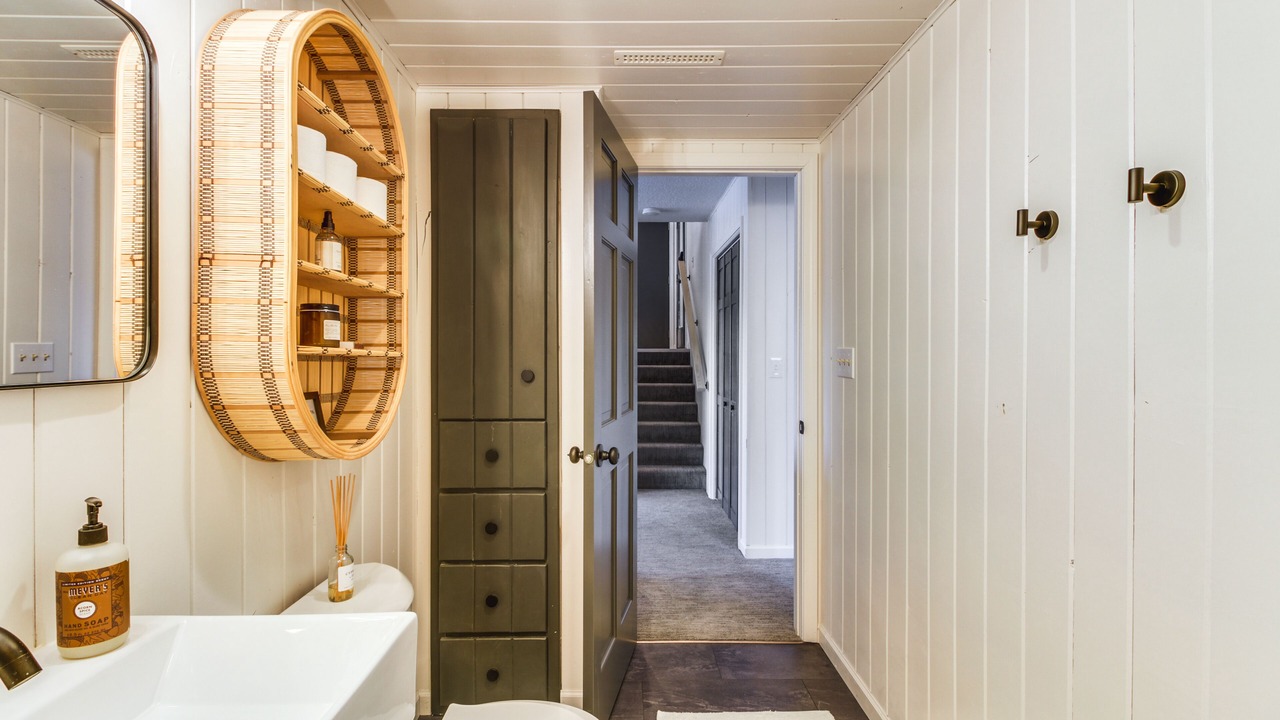 Photo of Bathroom in Lake Shore