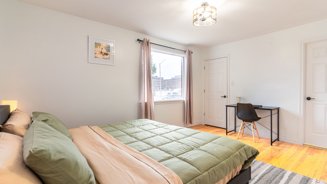 Photo of Bedroom in Glabar Park