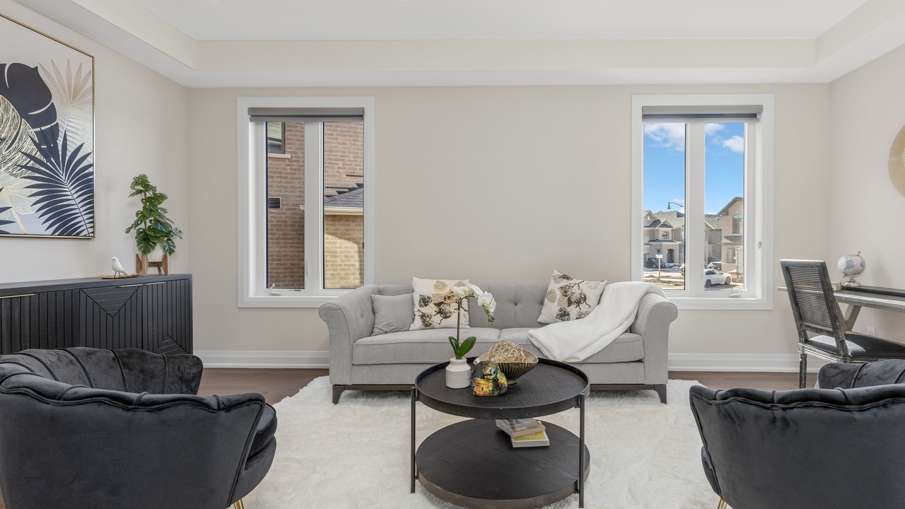 Photo of Livingroom in Brampton