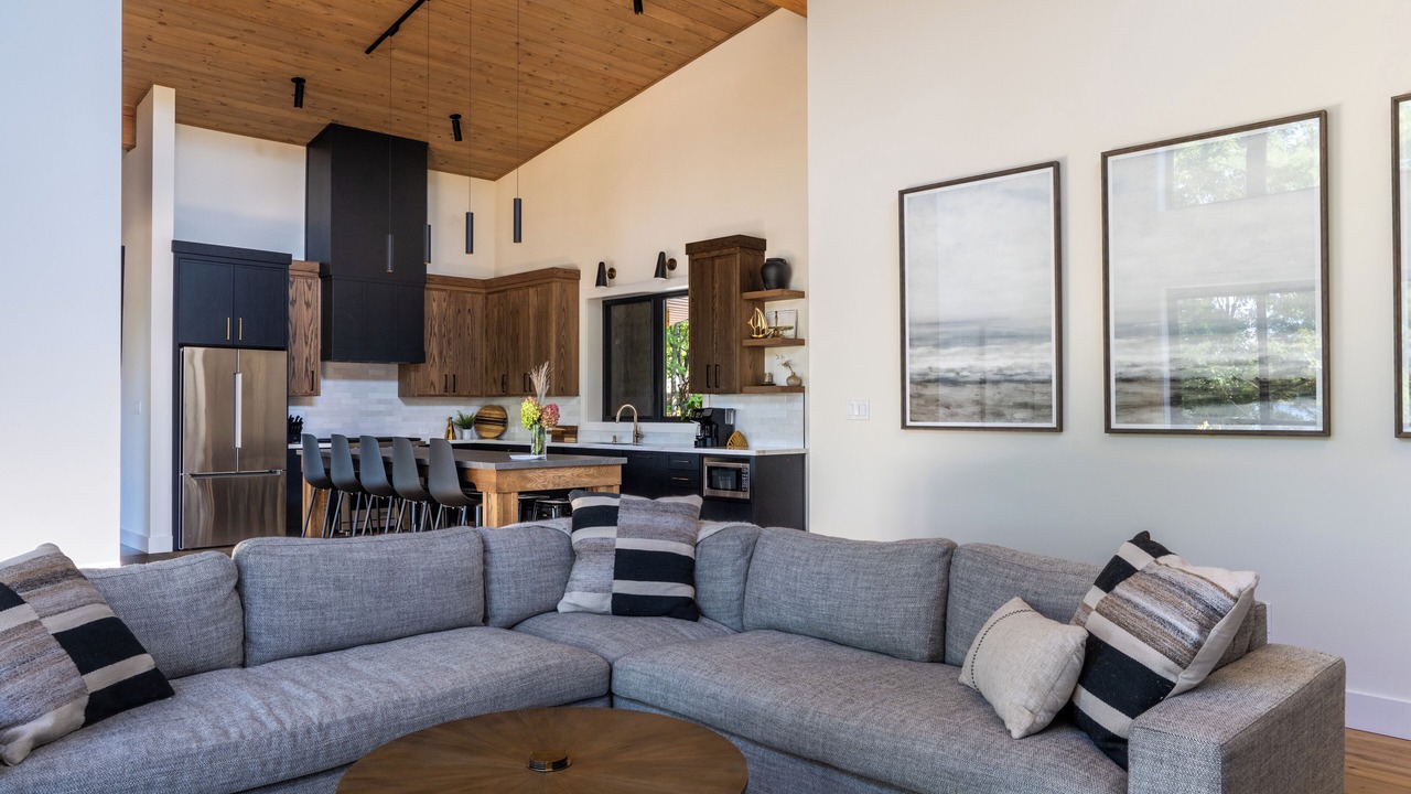 Photo of Livingroom in Georgian Bay