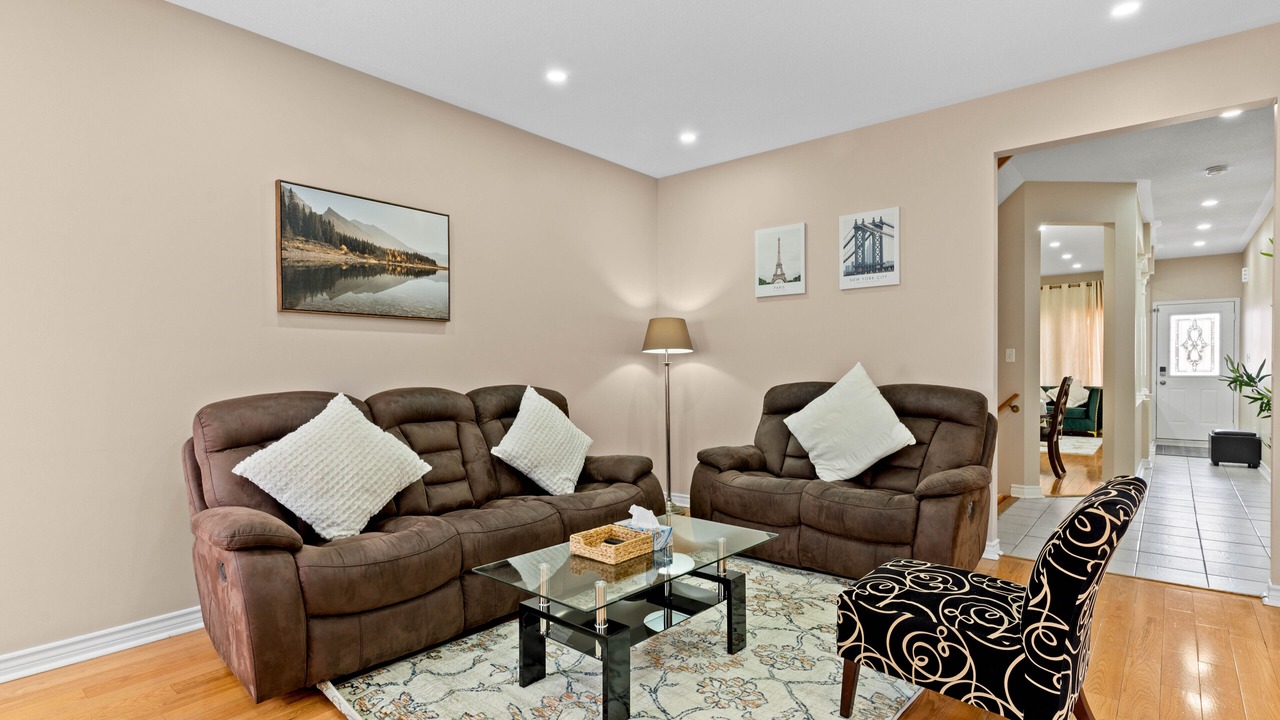 Photo of Livingroom in Brampton